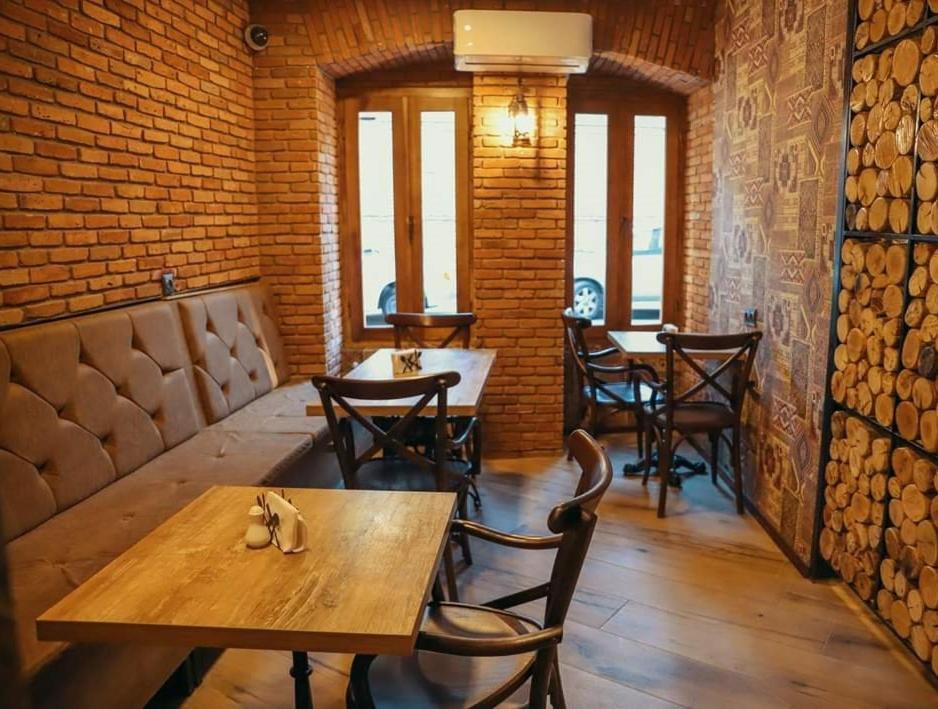 Epic Meidan Hotel Tbilisi Buitenkant foto