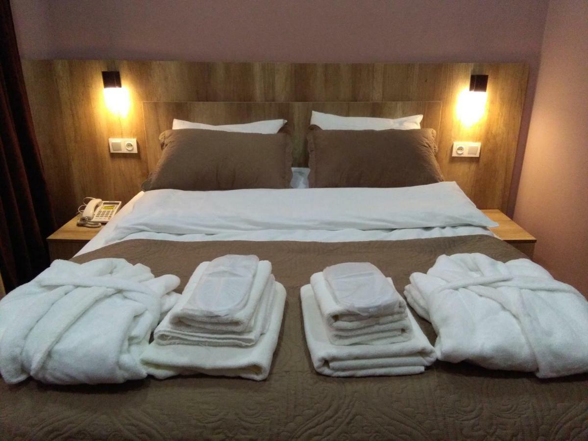 Epic Meidan Hotel Tbilisi Buitenkant foto
