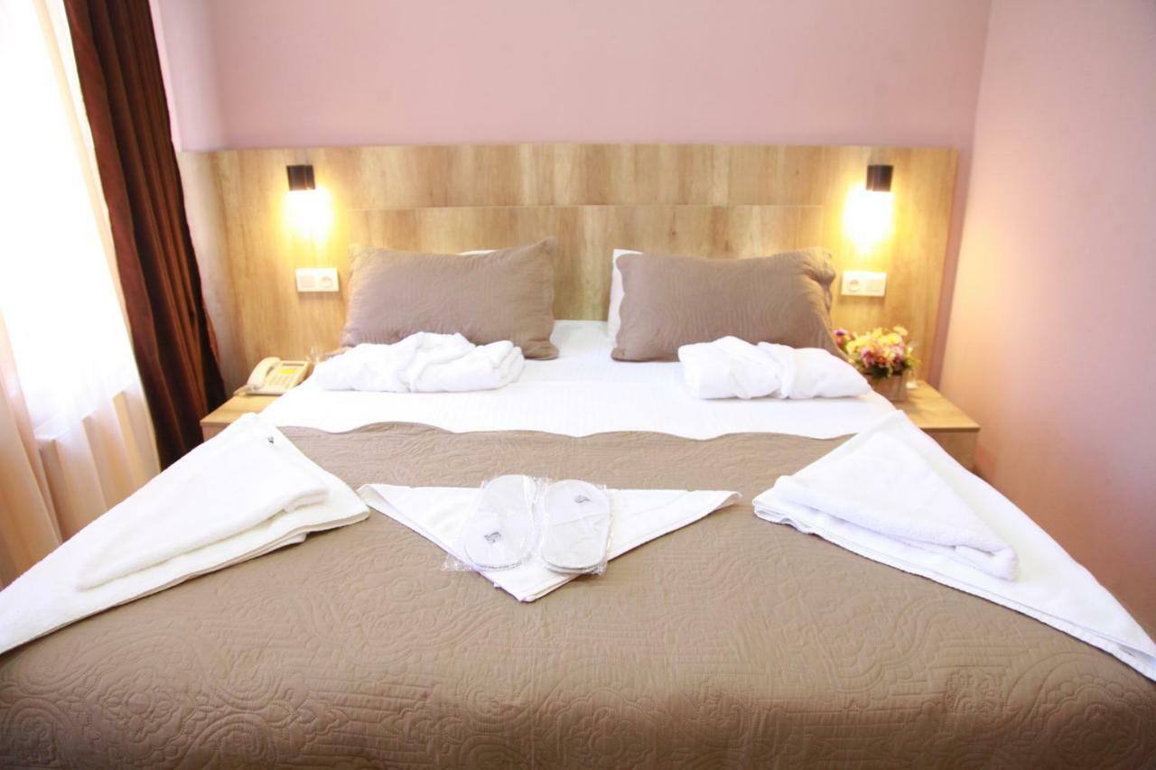 Epic Meidan Hotel Tbilisi Buitenkant foto