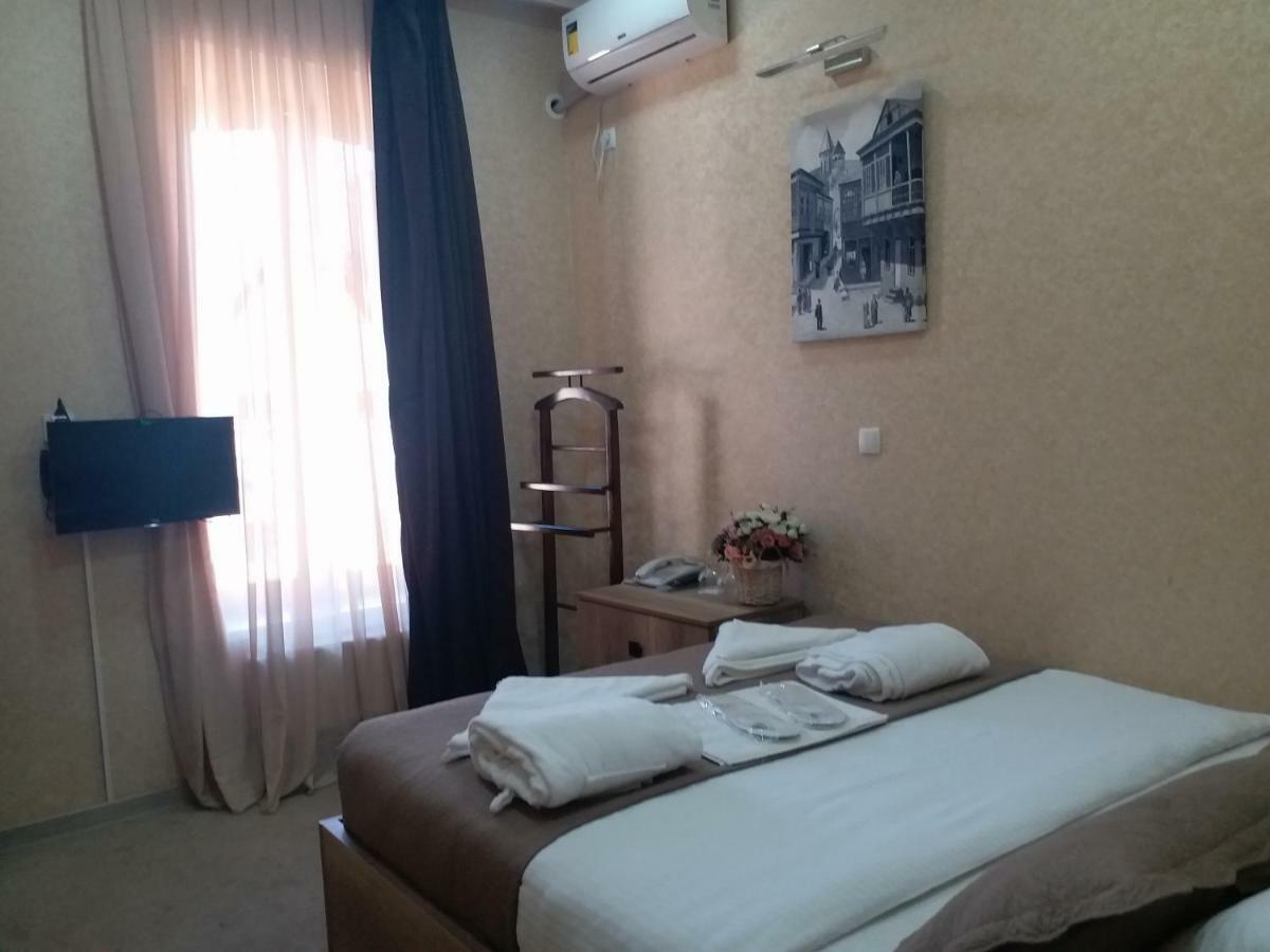 Epic Meidan Hotel Tbilisi Buitenkant foto